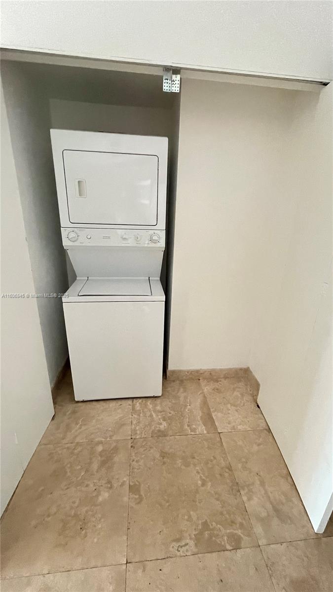 350 S Miami Ave Unit: 2302