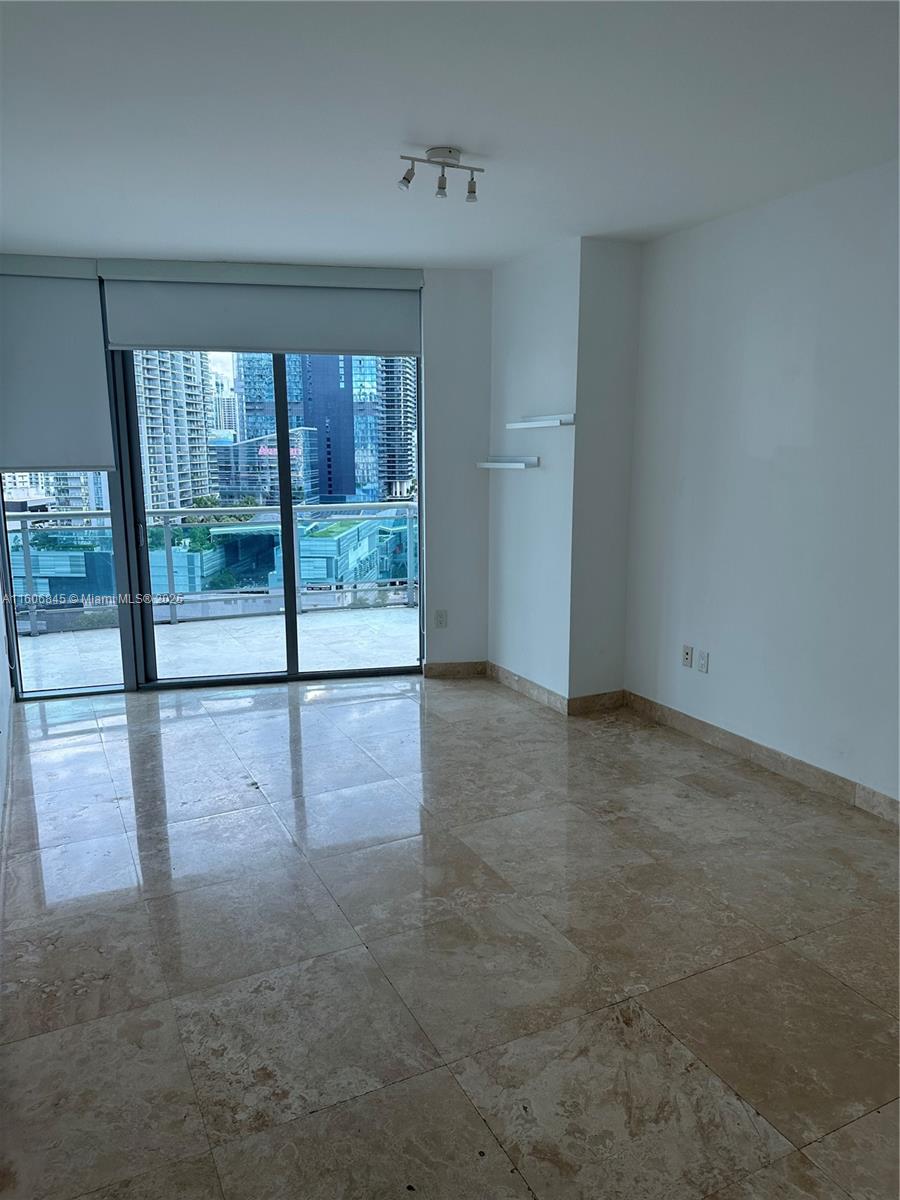 350 S Miami Ave Unit: 2302
