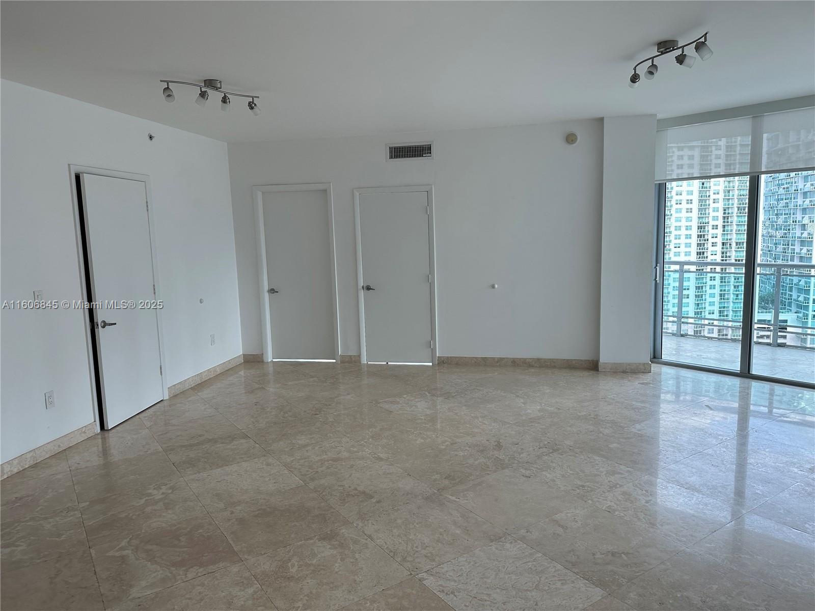 350 S Miami Ave Unit: 2302
