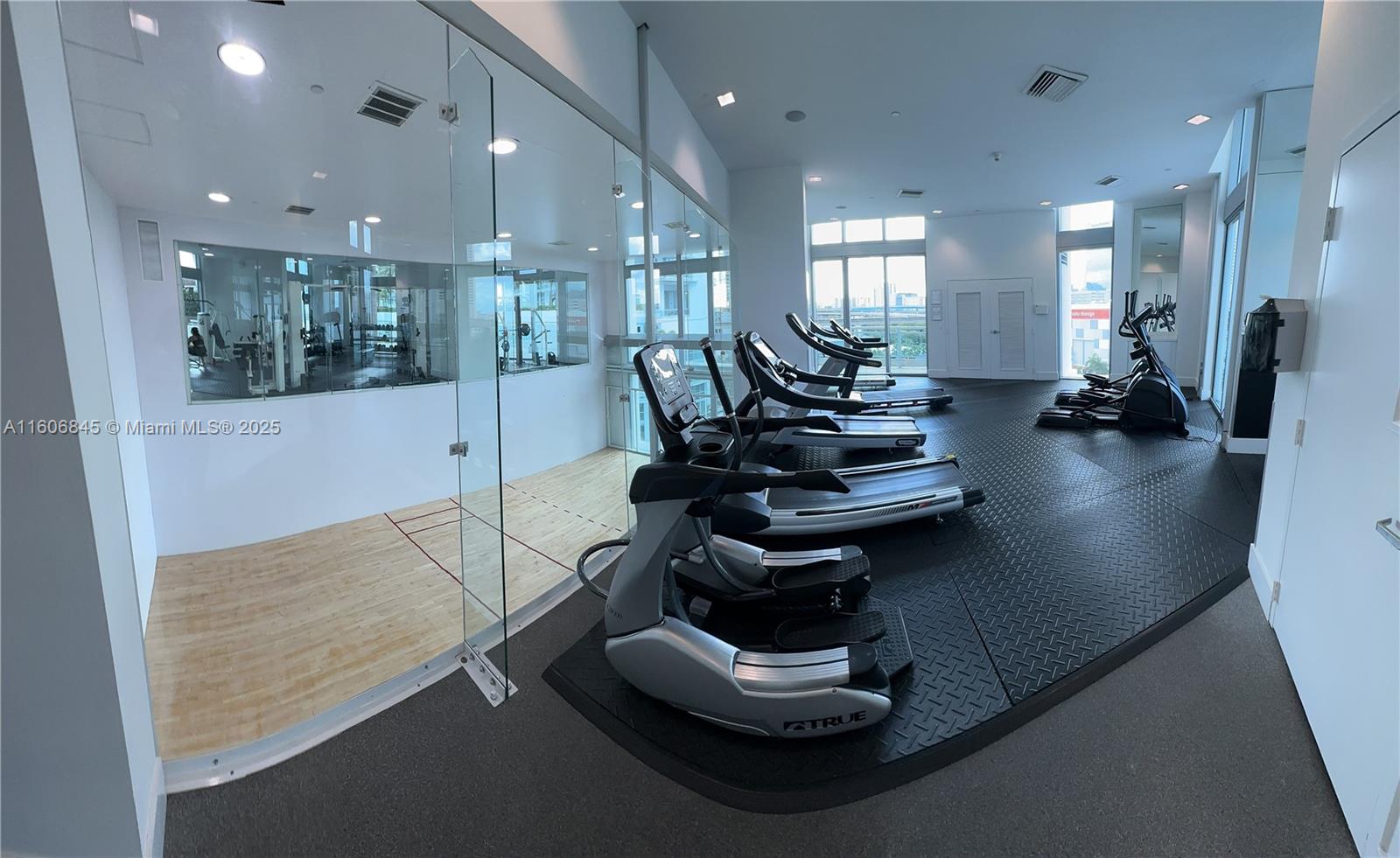 350 S Miami Ave Unit: 2302