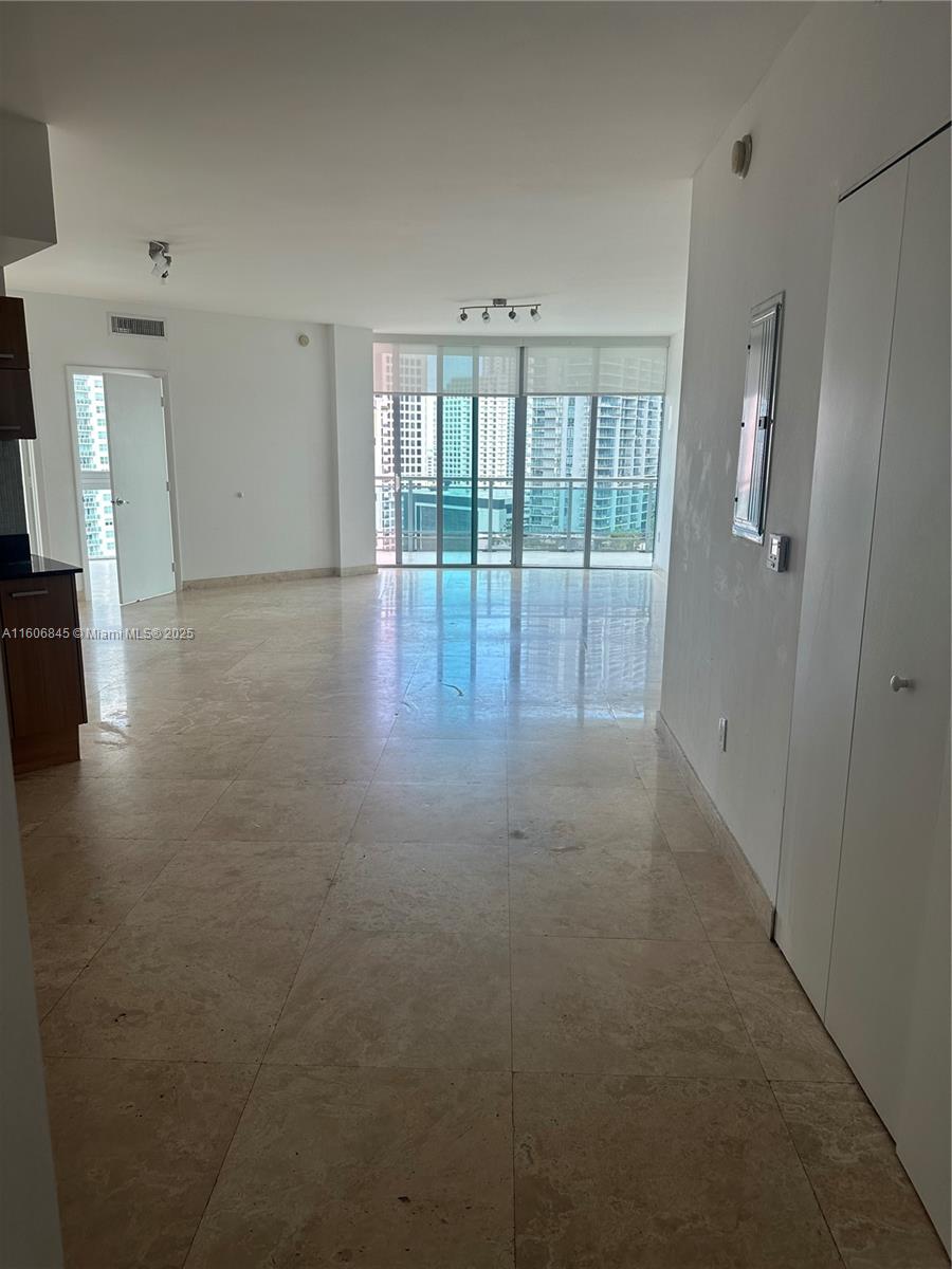 350 S Miami Ave Unit: 2302