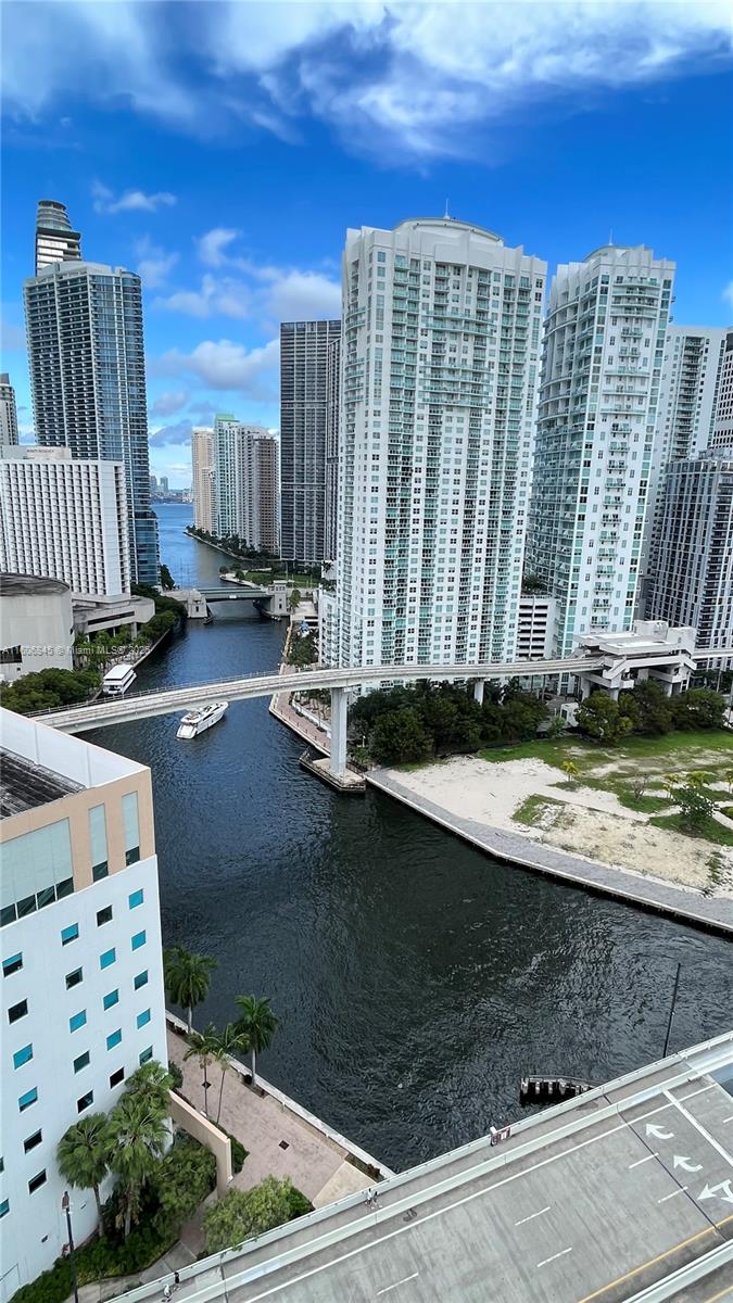 350 S Miami Ave Unit: 2302