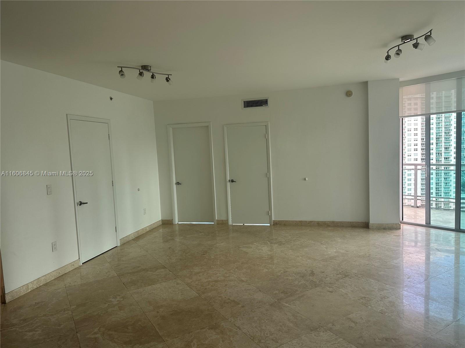 350 S Miami Ave Unit: 2302