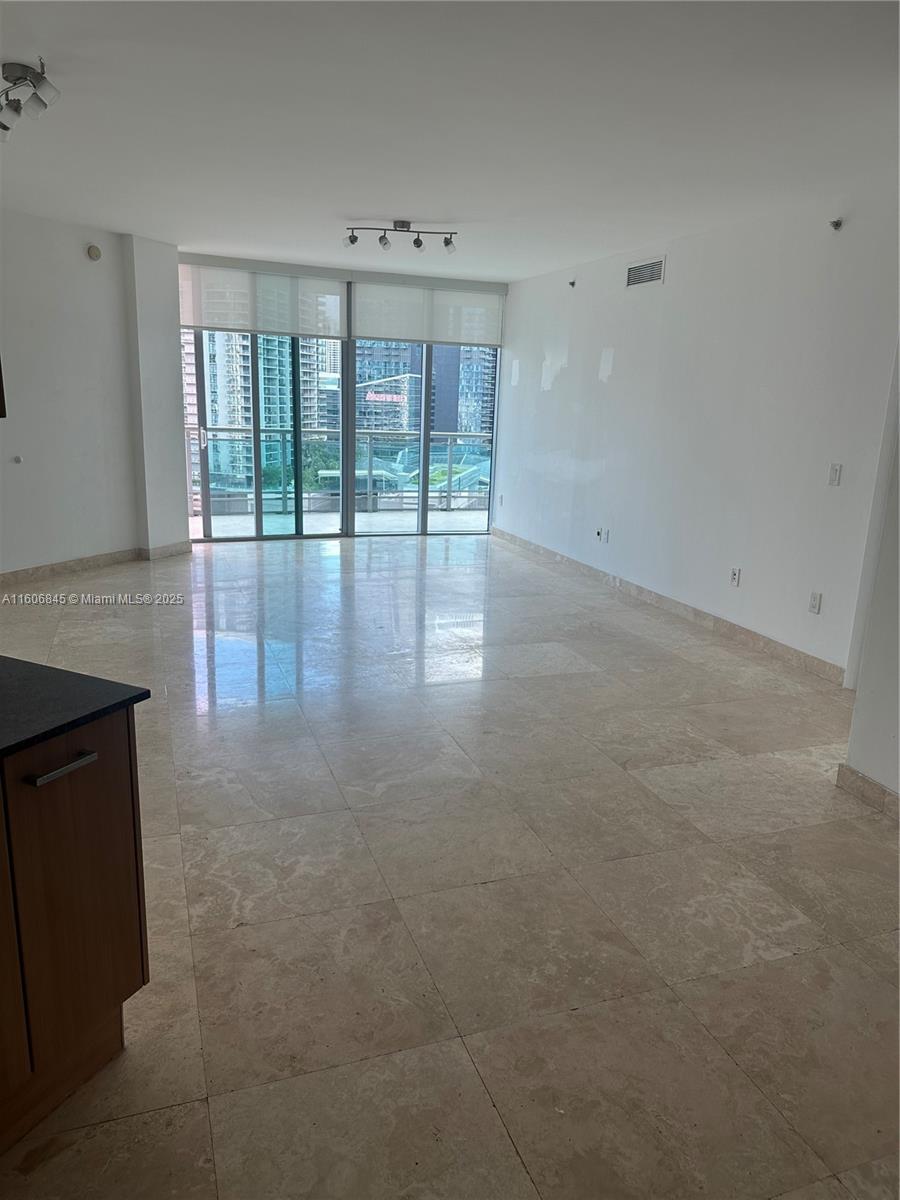 350 S Miami Ave Unit: 2302