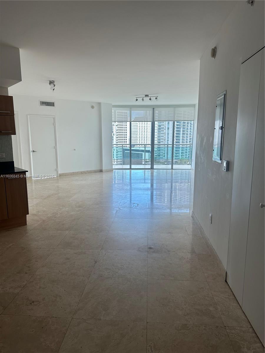 350 S Miami Ave Unit: 2302