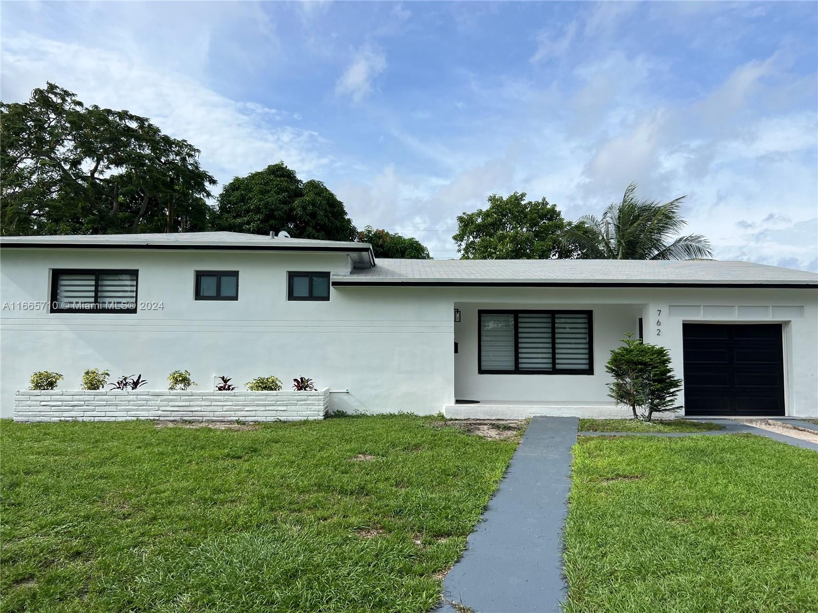 762 NW 188th Dr