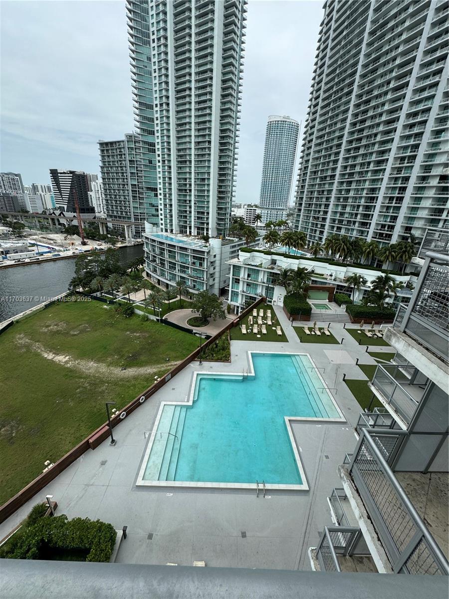 350 S Miami Ave Unit: 1704