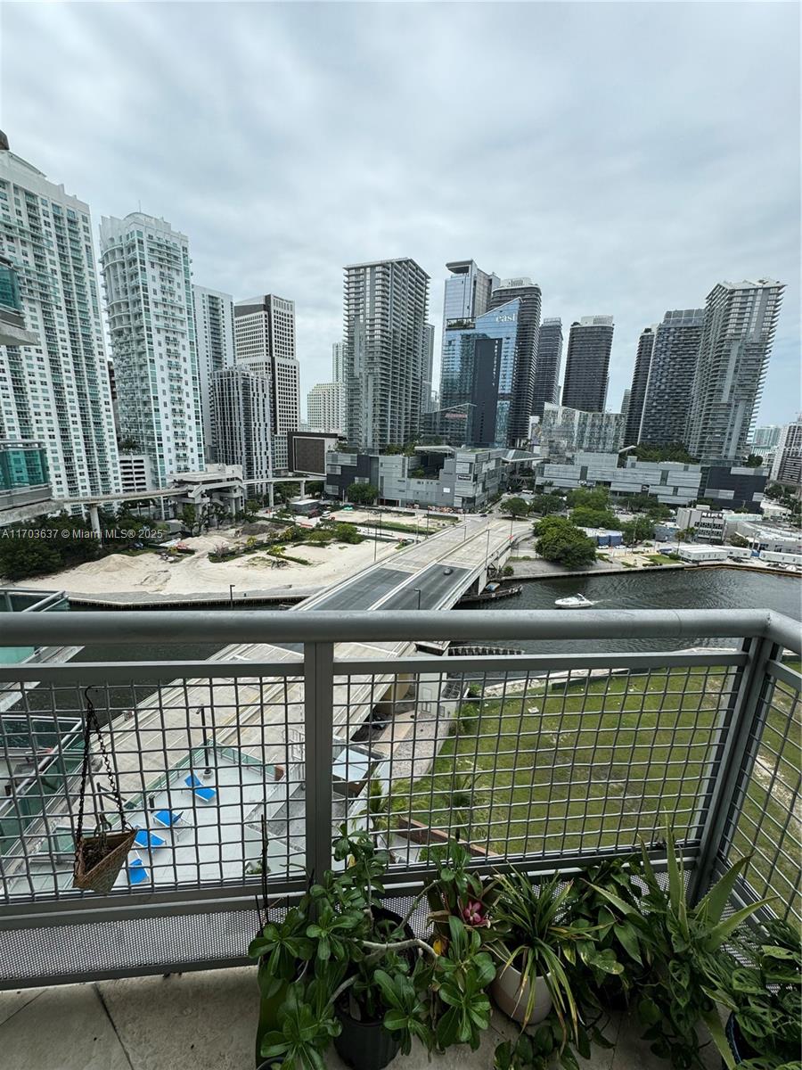 350 S Miami Ave Unit: 1704