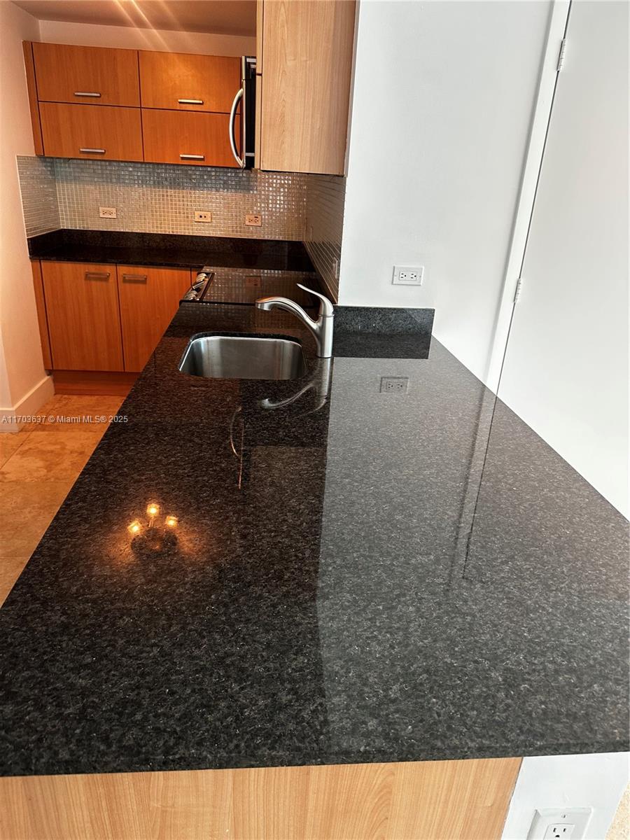350 S Miami Ave Unit: 1704