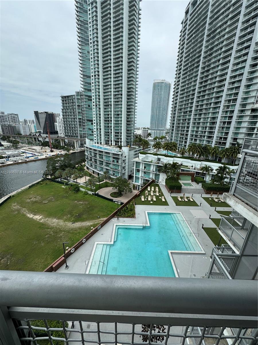 350 S Miami Ave Unit: 1704