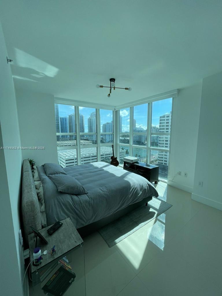 950 Brickell Bay Dr # 1210