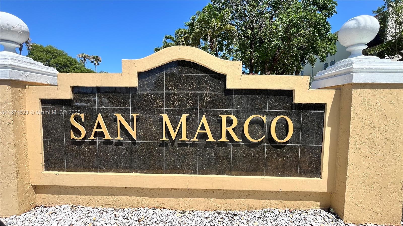 8810 Fontainebleau Blvd # 104
