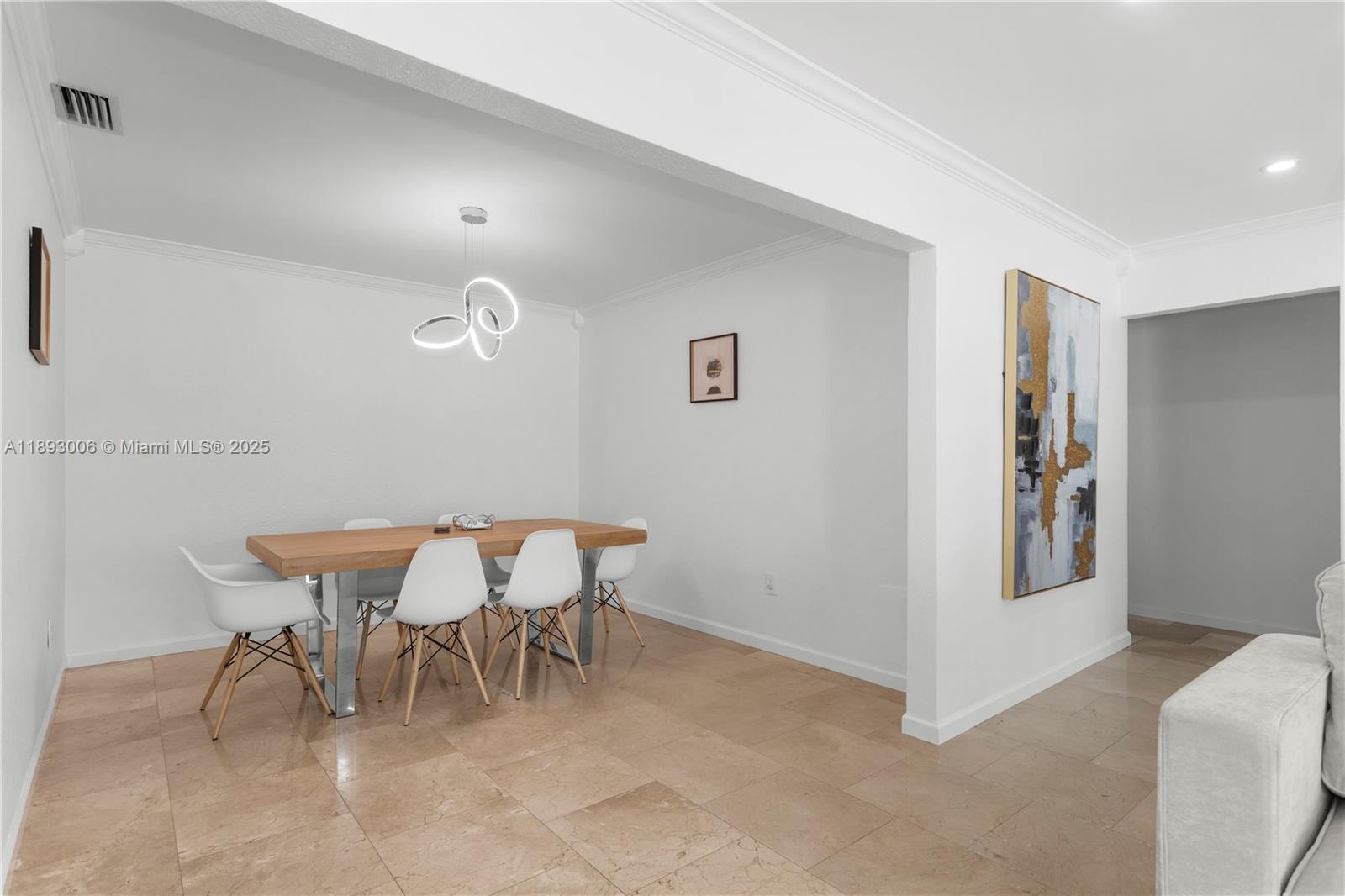 1315 N 47th Ave