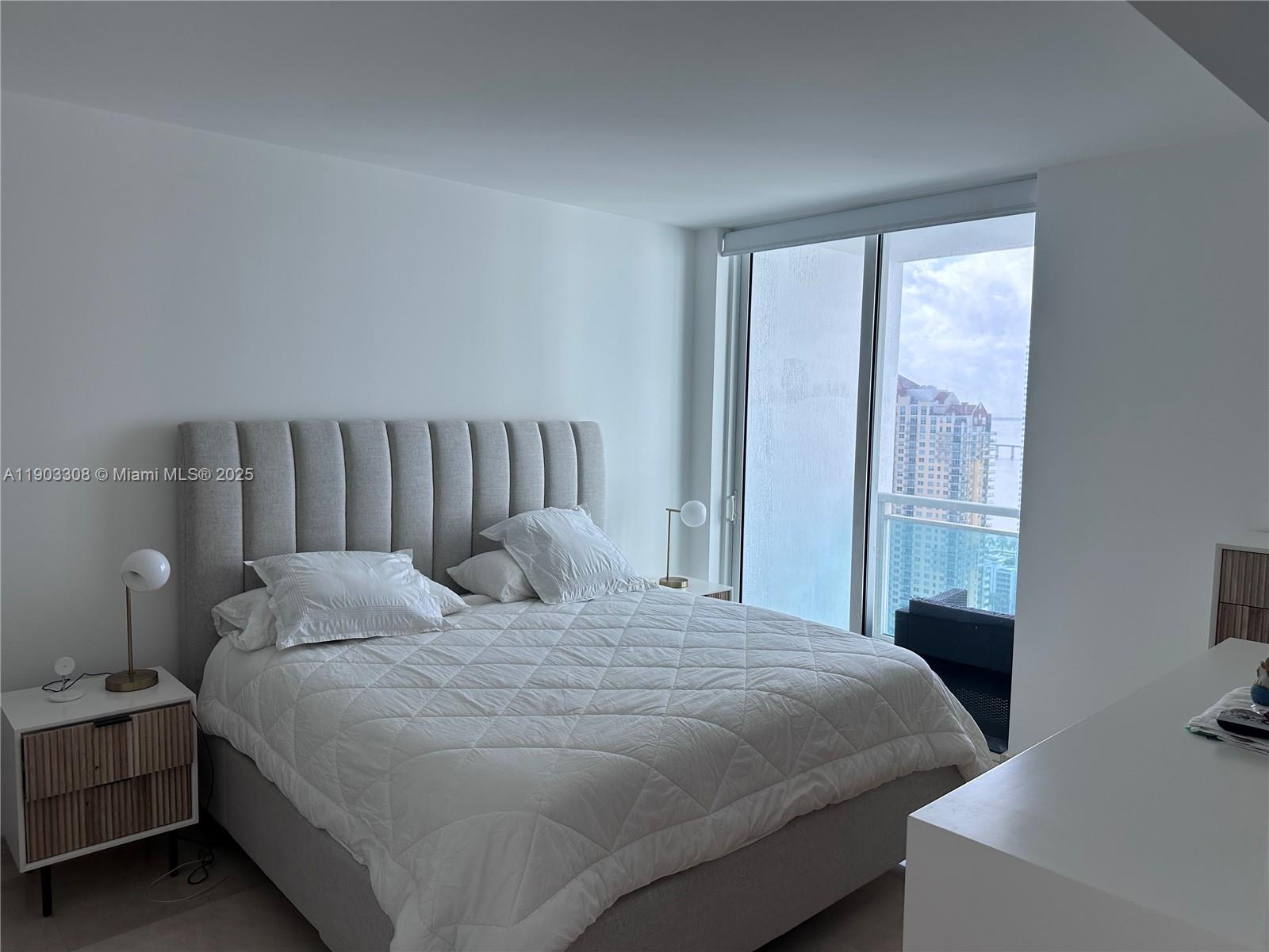 950 Brickell Bay Dr # 3505, Miami Unit: 3505