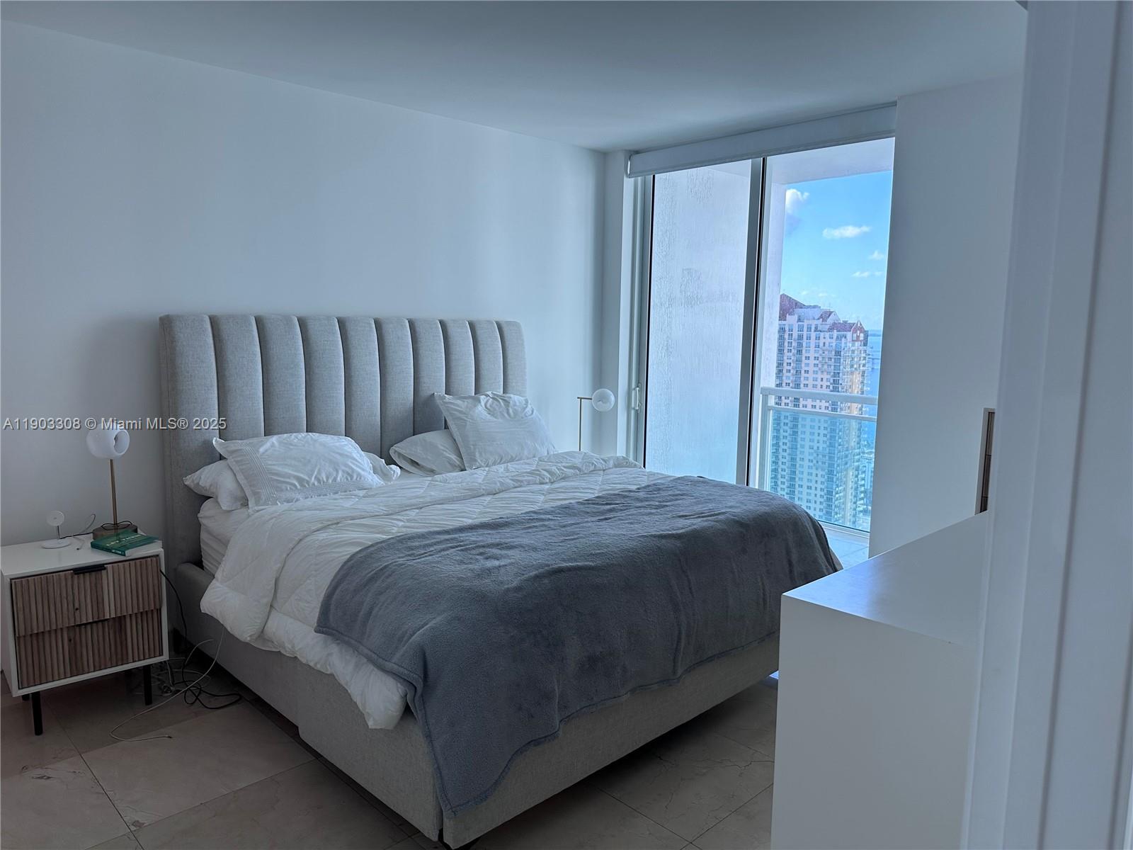 950 Brickell Bay Dr # 3505, Miami Unit: 3505