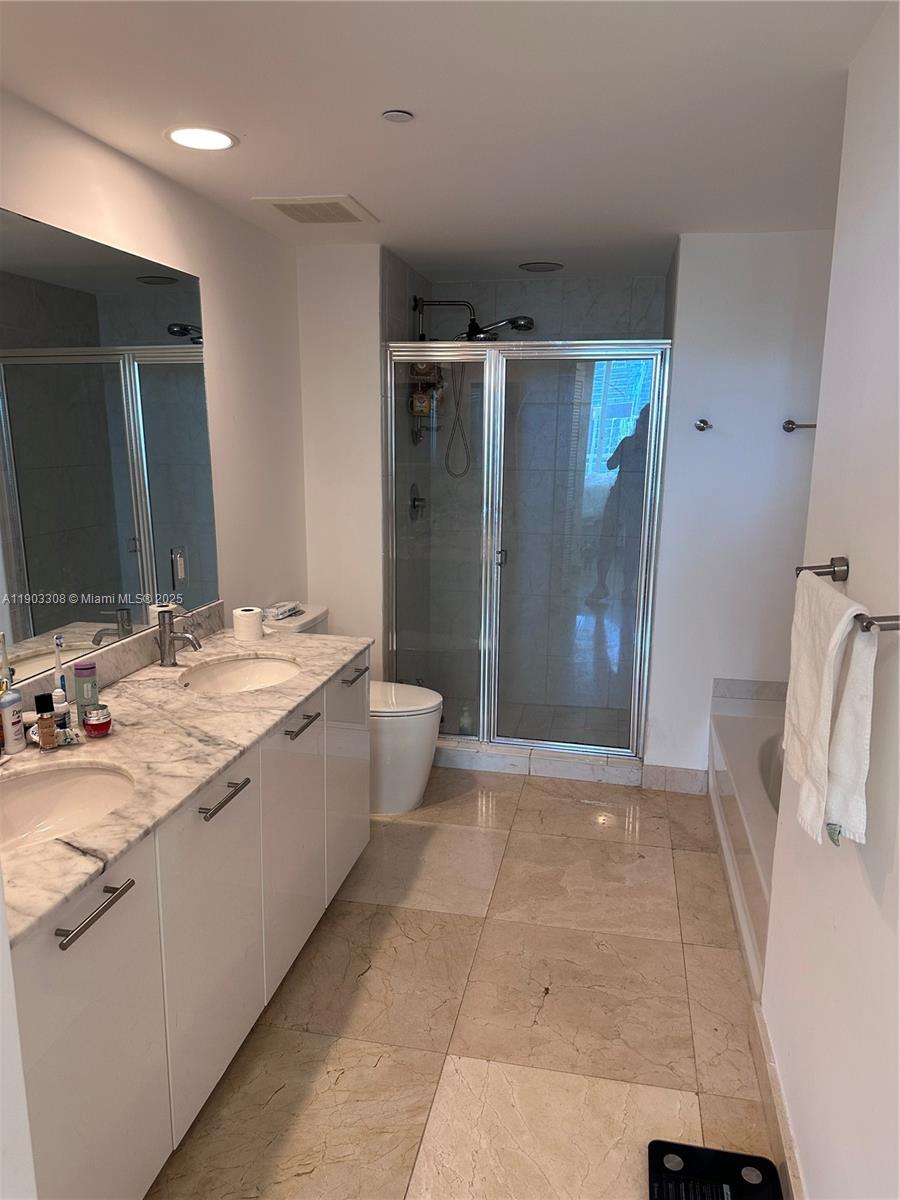 950 Brickell Bay Dr # 3505, Miami Unit: 3505