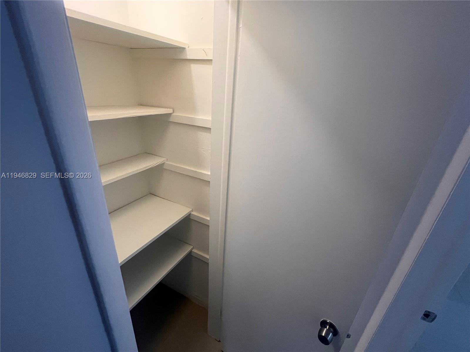 5010 SW 26th Ave # 3 Unit: 1-3