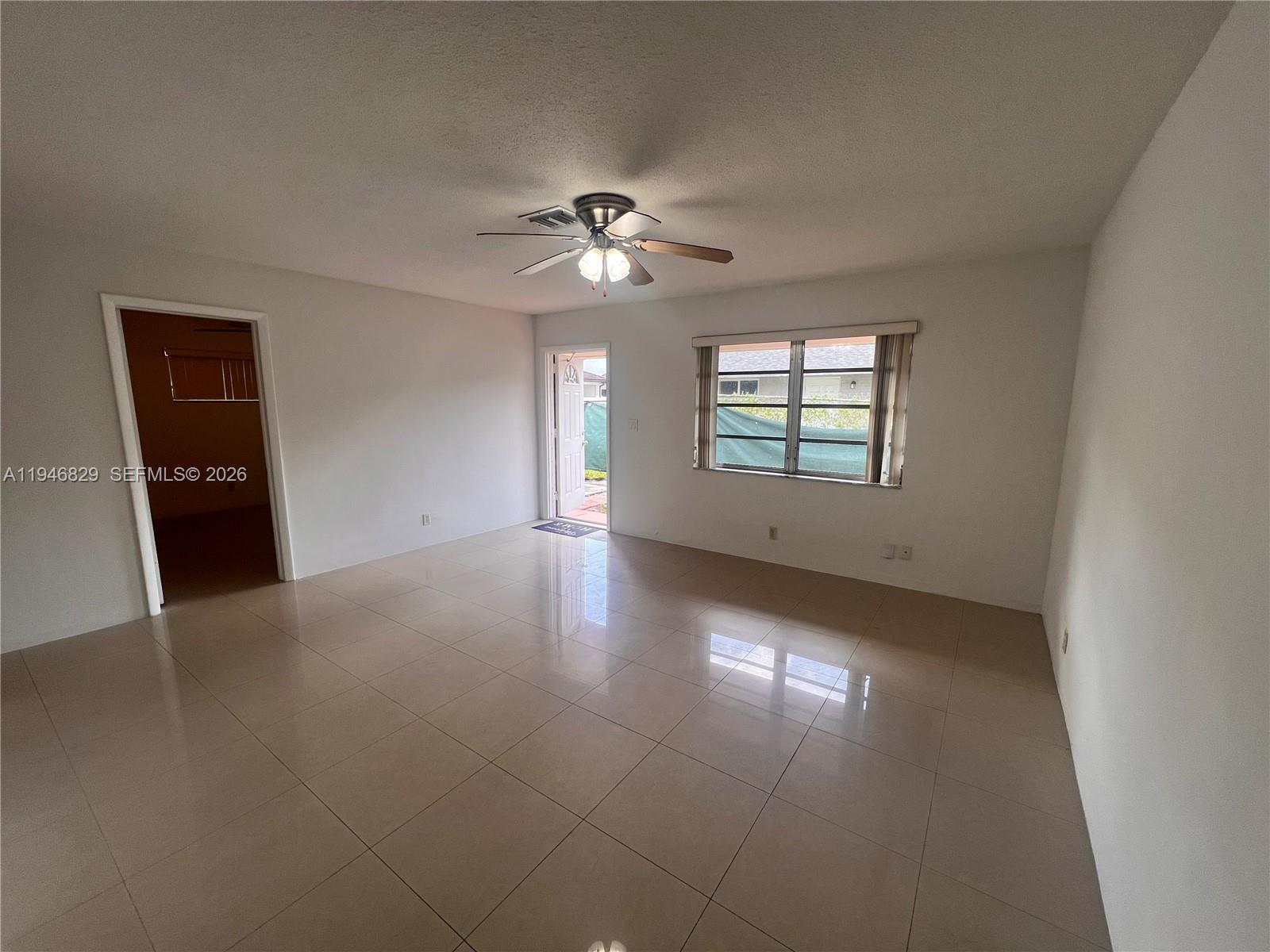 5010 SW 26th Ave # 3 Unit: 1-3