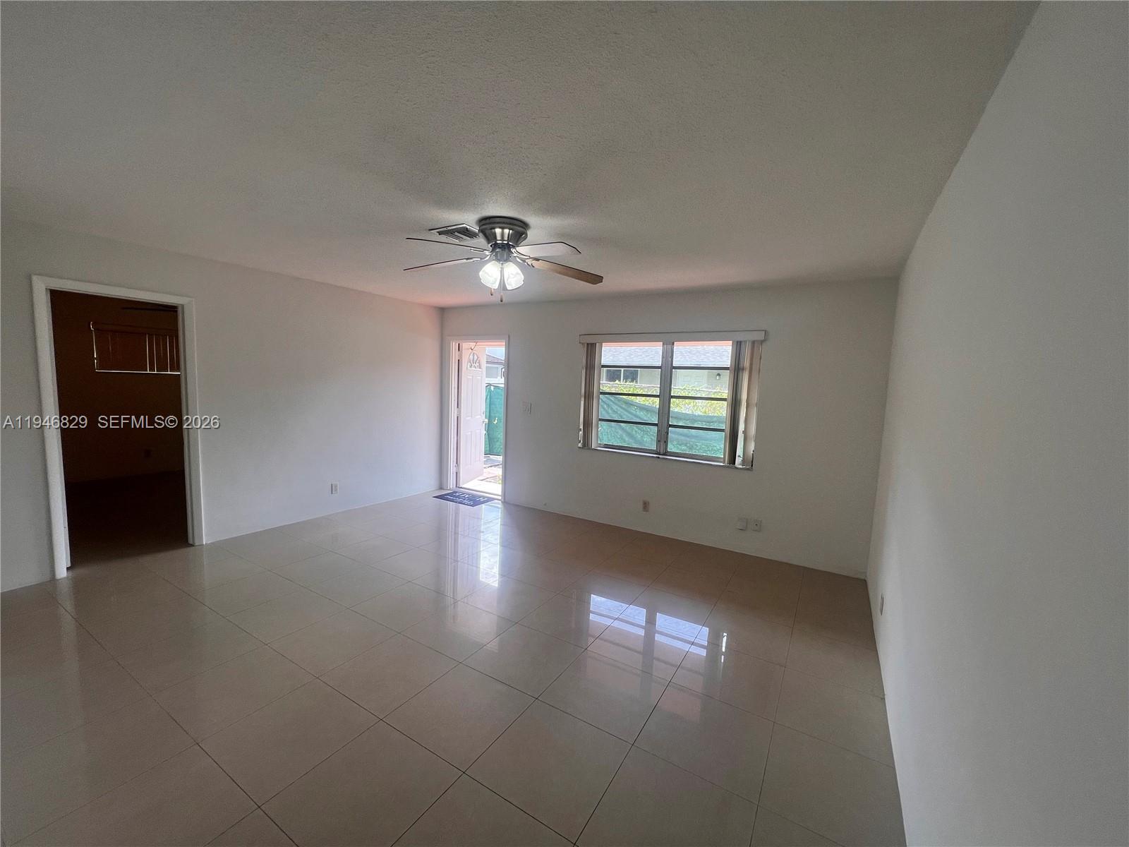 5010 SW 26th Ave # 3 Unit: 1-3