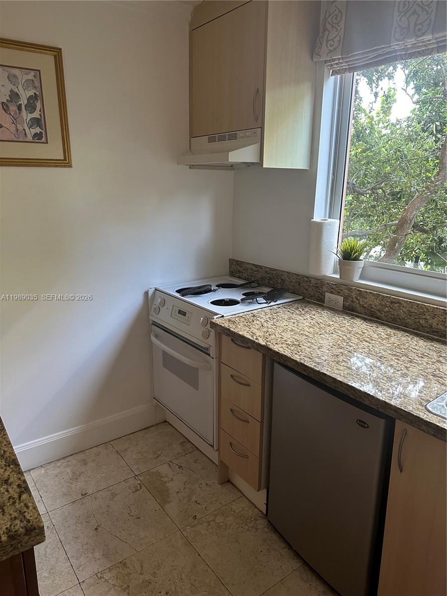 2951 S Bayshore Dr # 417