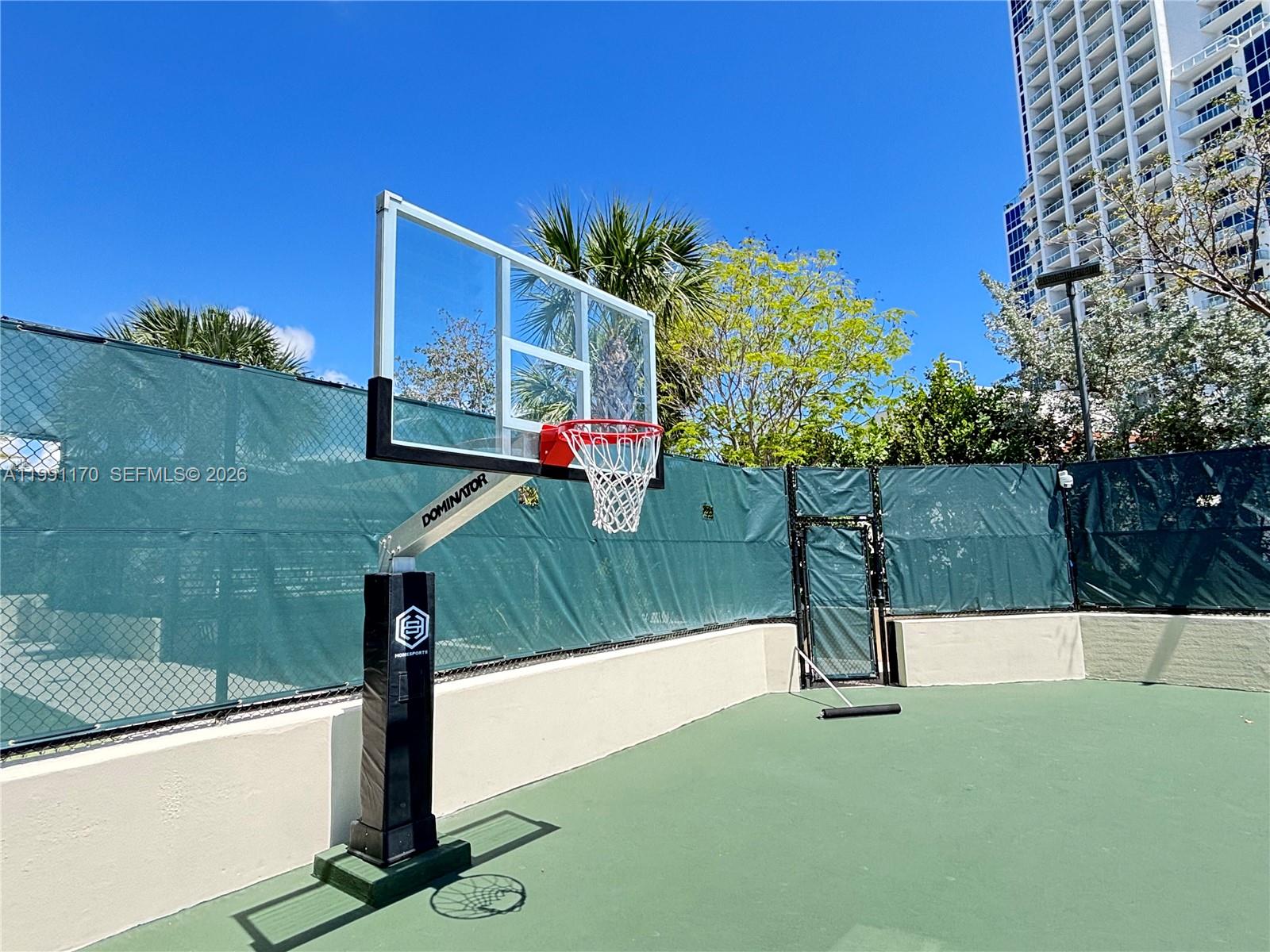 400 S Pointe Dr # 408