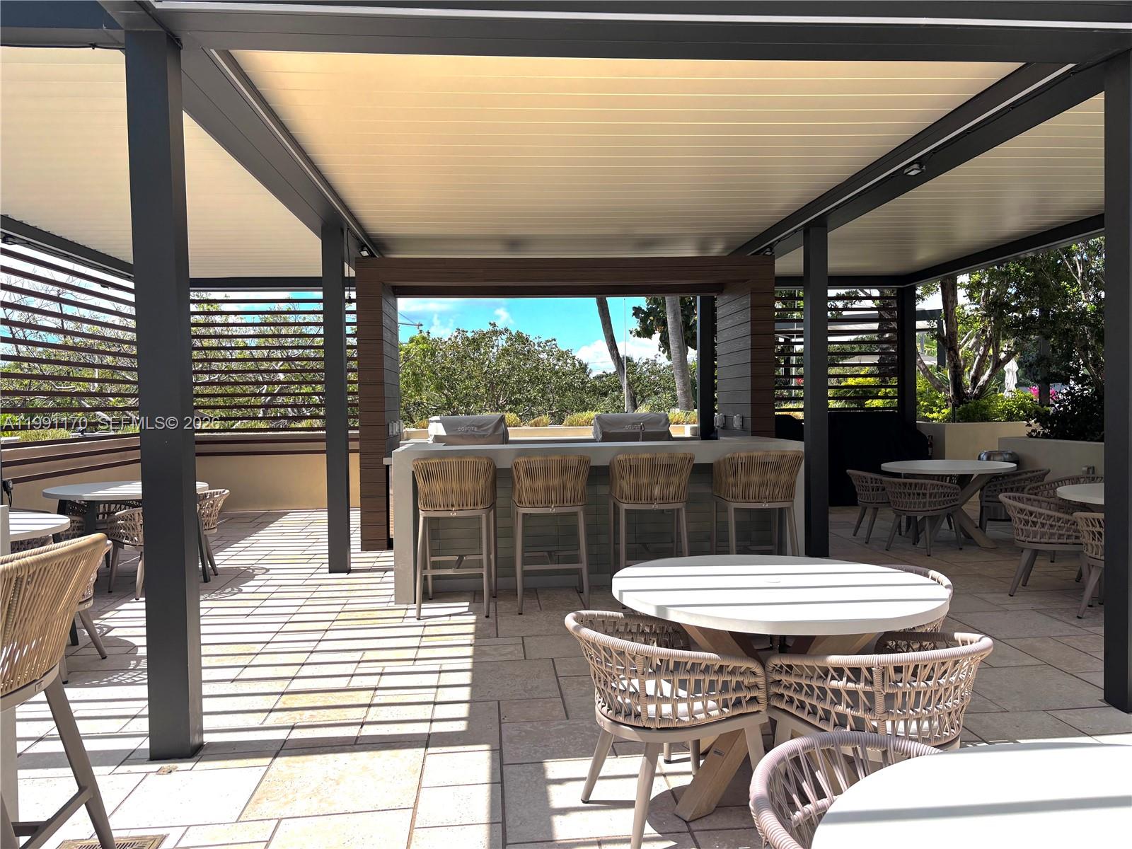 400 S Pointe Dr # 408