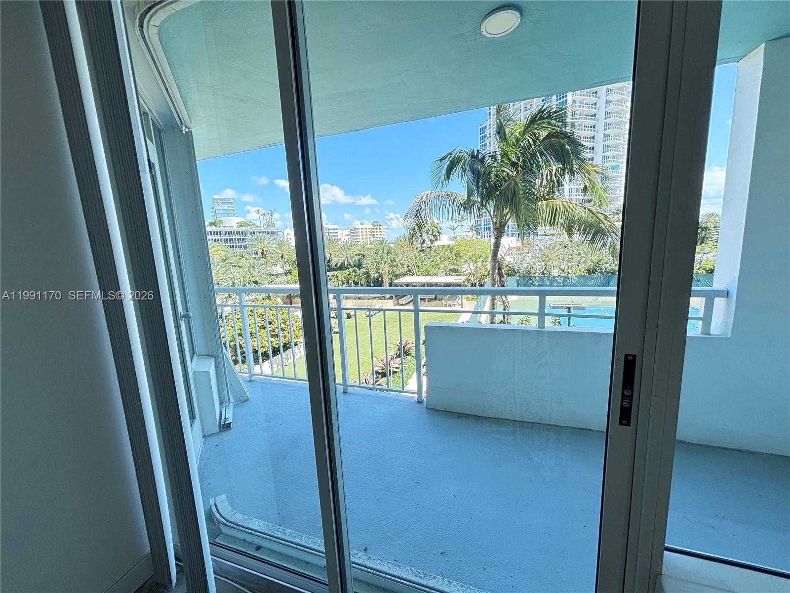 400 S Pointe Dr # 408