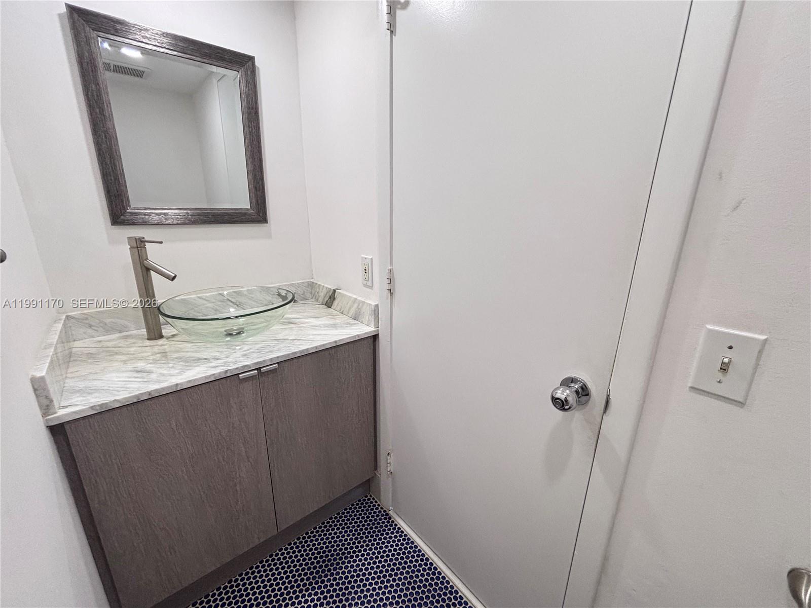 400 S Pointe Dr # 408