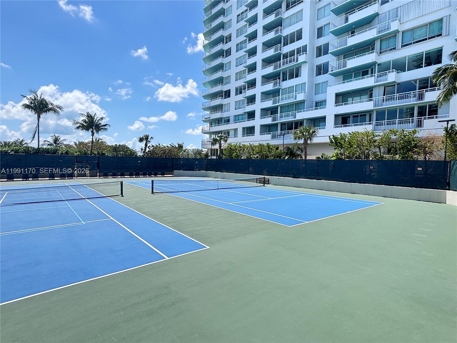 400 S Pointe Dr # 408