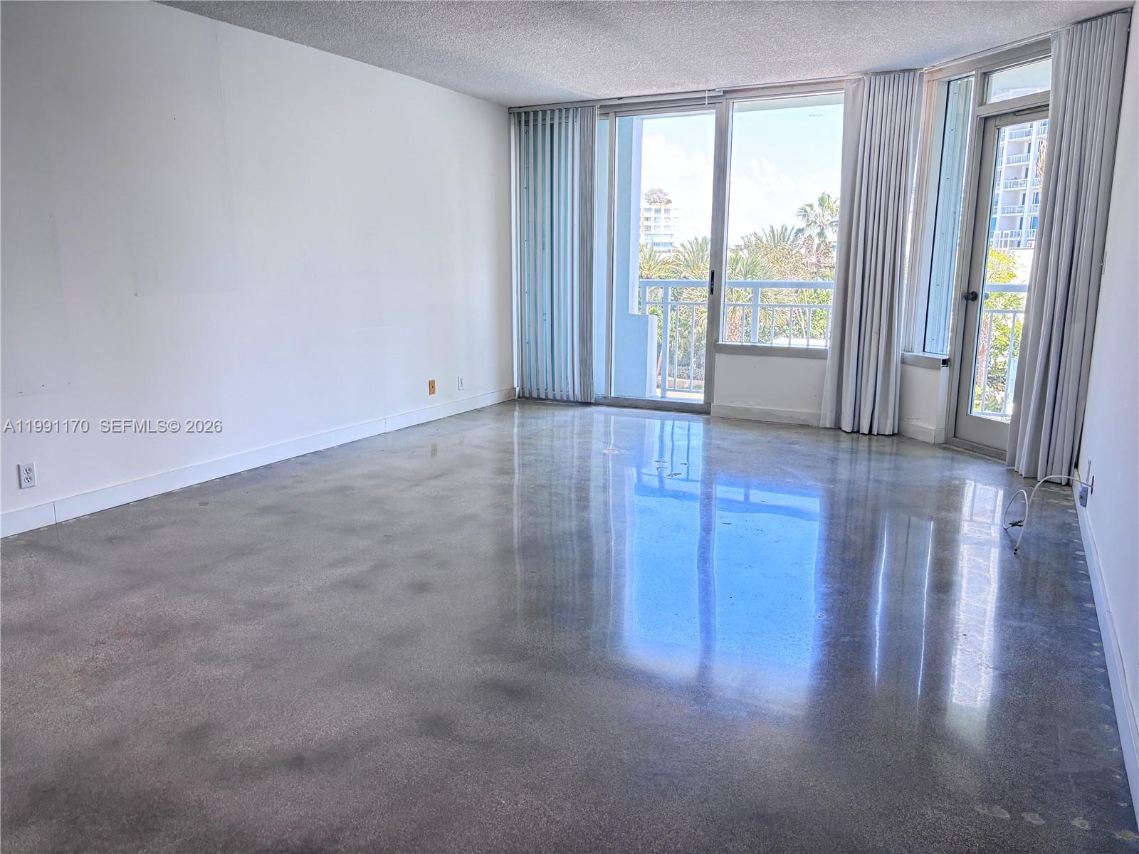 400 S Pointe Dr # 408