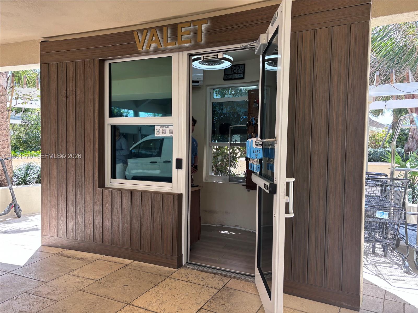 400 S Pointe Dr # 408