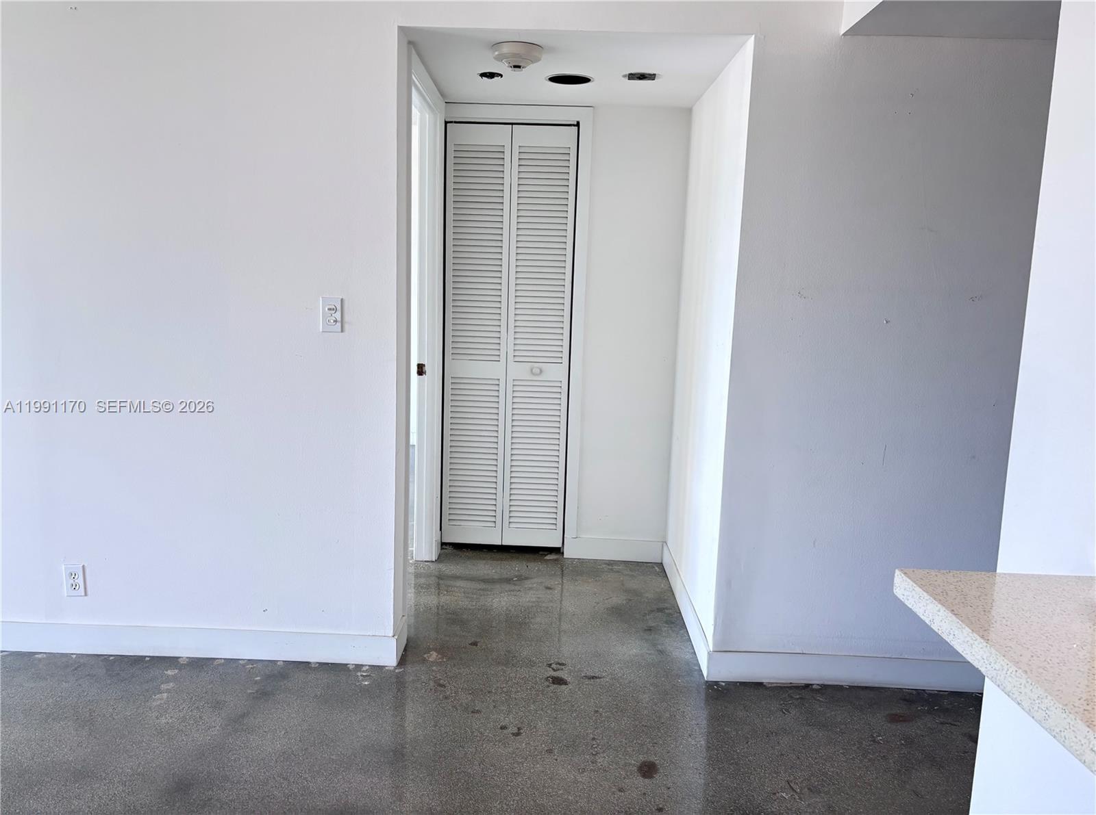 400 S Pointe Dr # 408