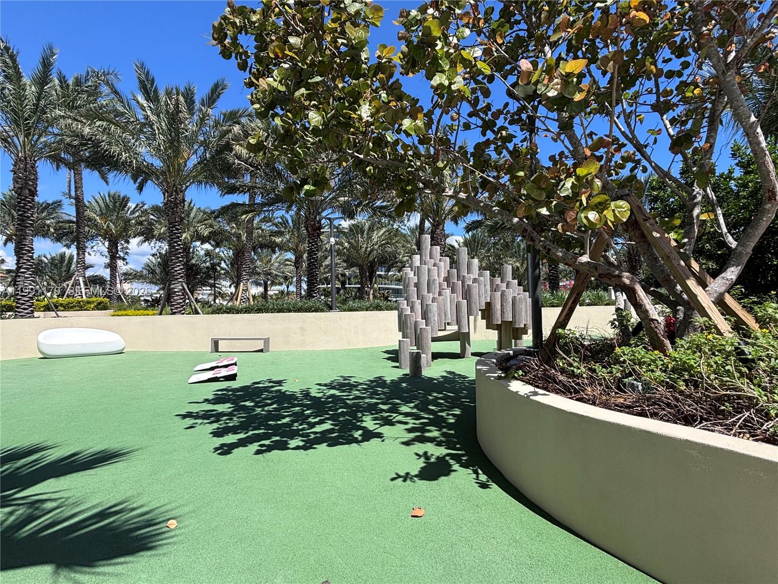 400 S Pointe Dr # 408