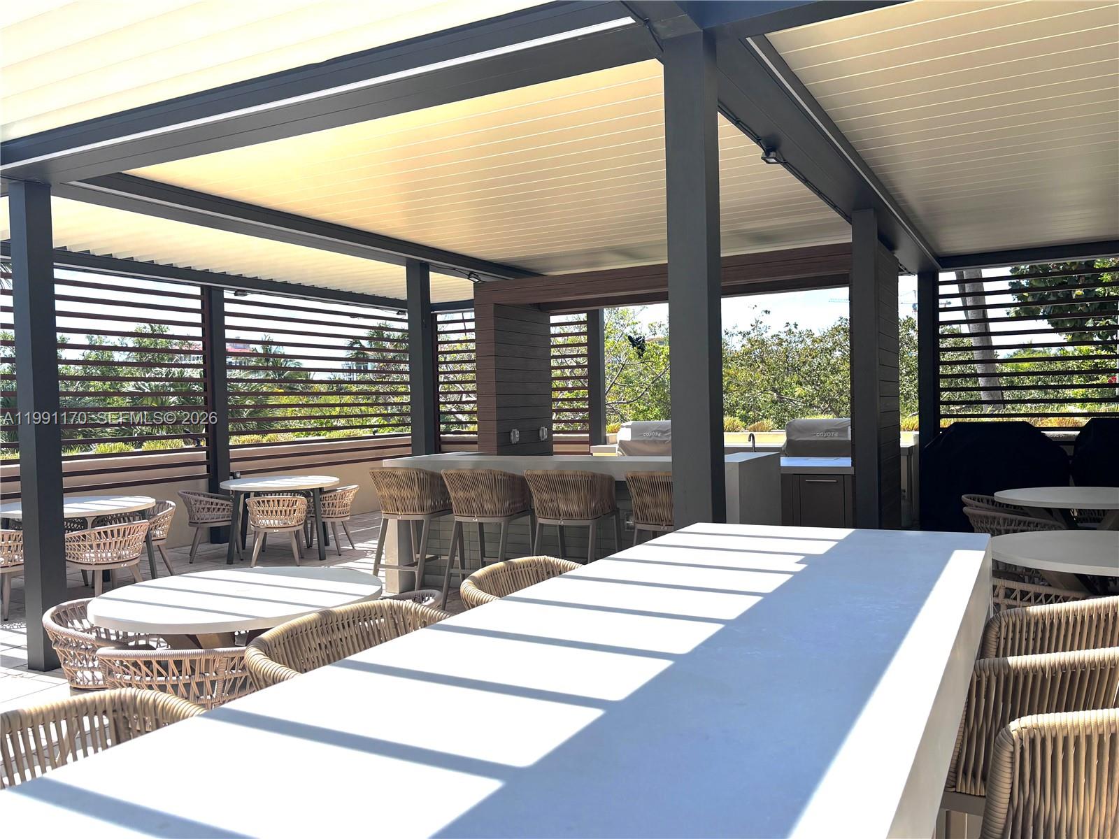 400 S Pointe Dr # 408