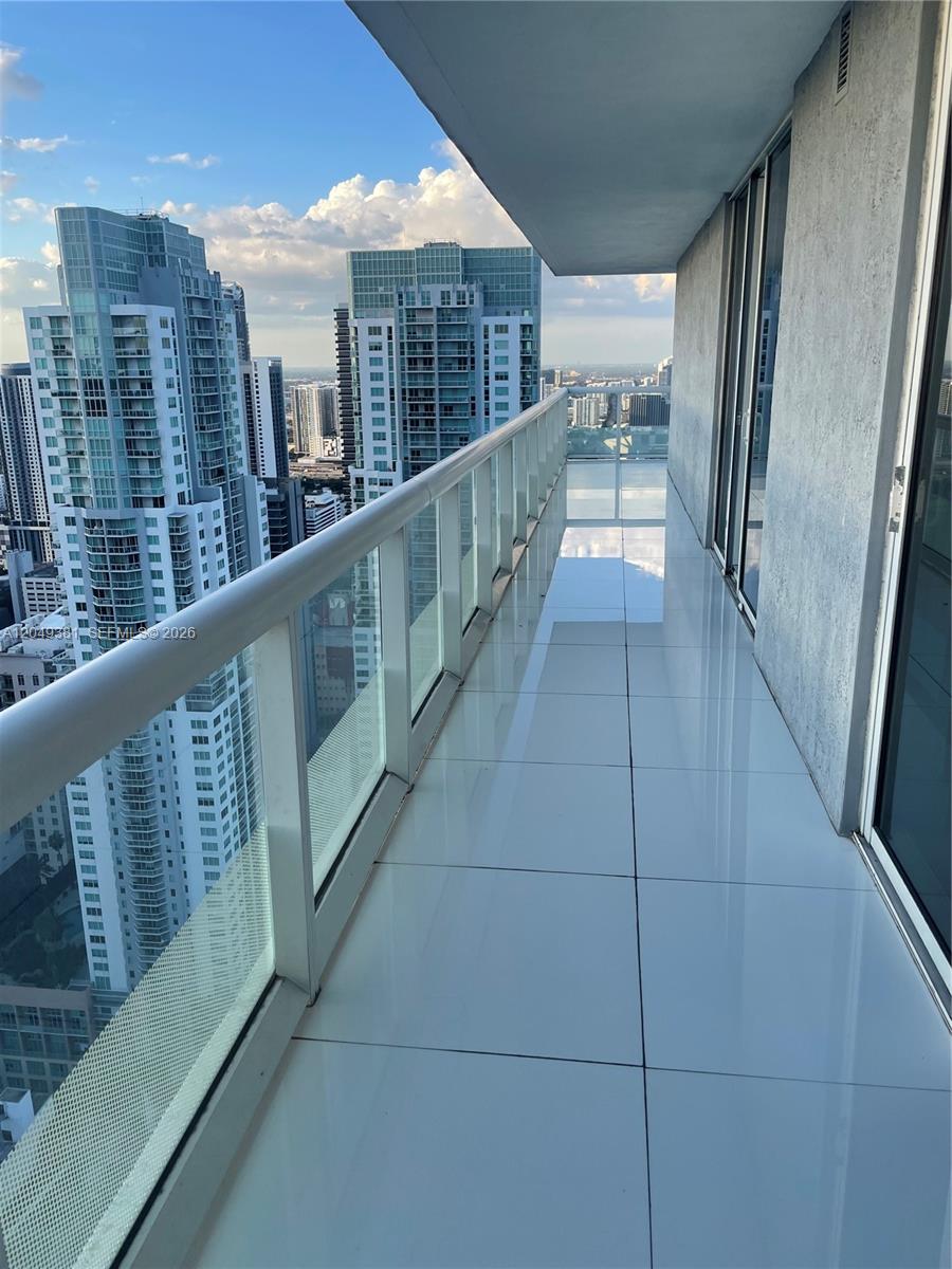 50 Biscayne Blvd # 5001