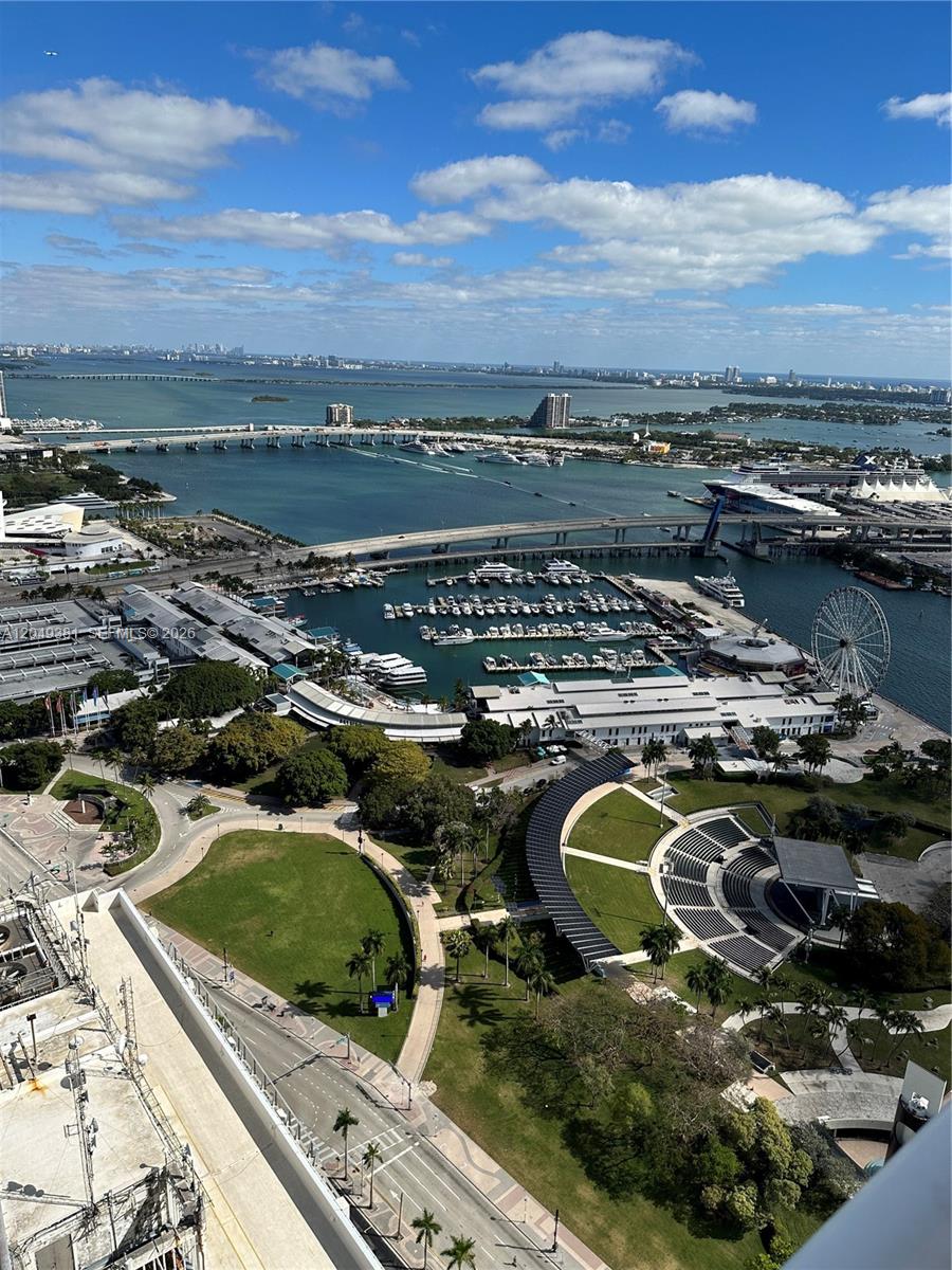 50 Biscayne Blvd # 5001