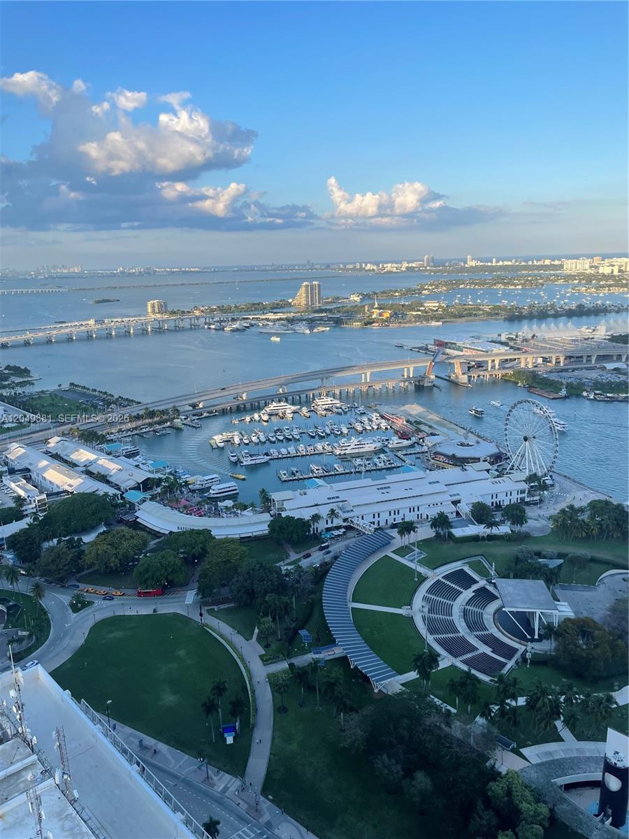 50 Biscayne Blvd # 5001