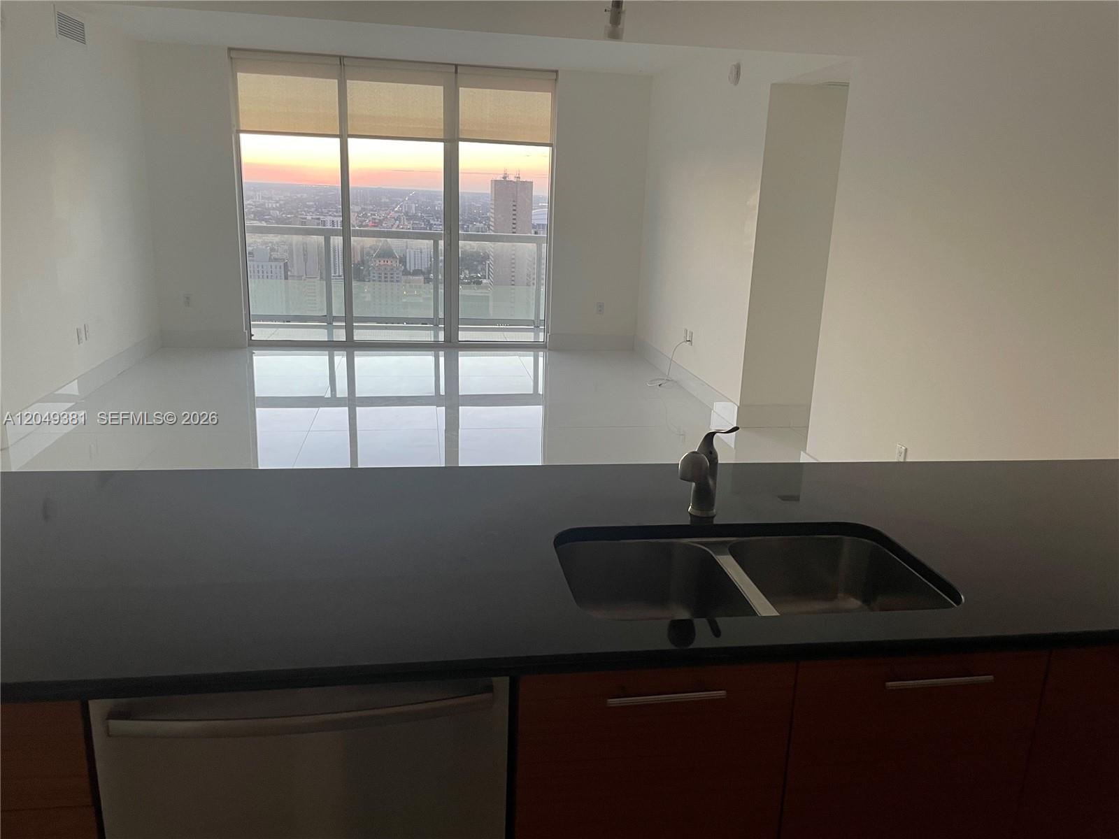 50 Biscayne Blvd # 5001