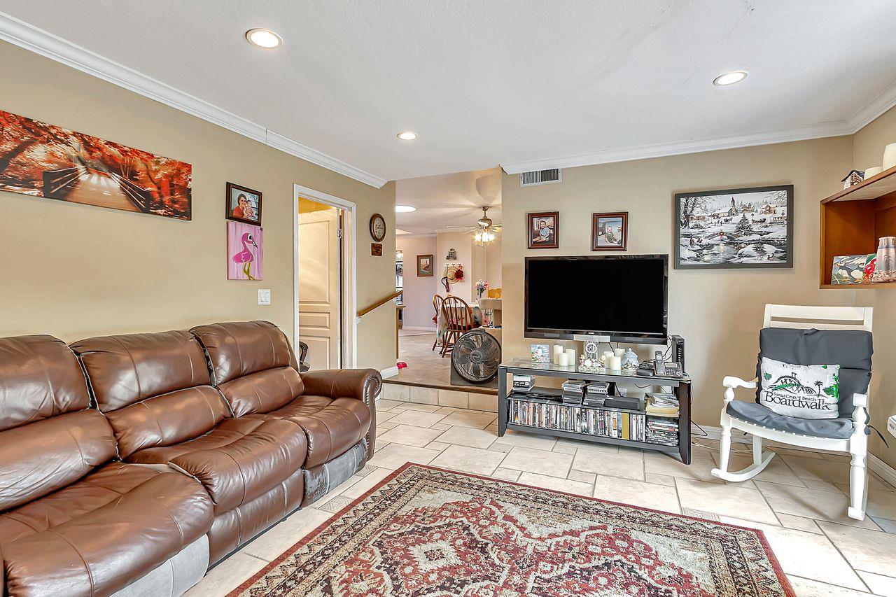 748 Dubanski DR