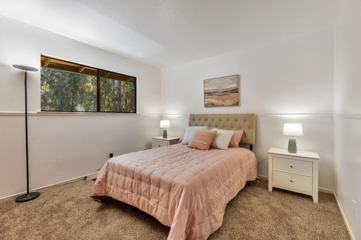 102 Robak DR