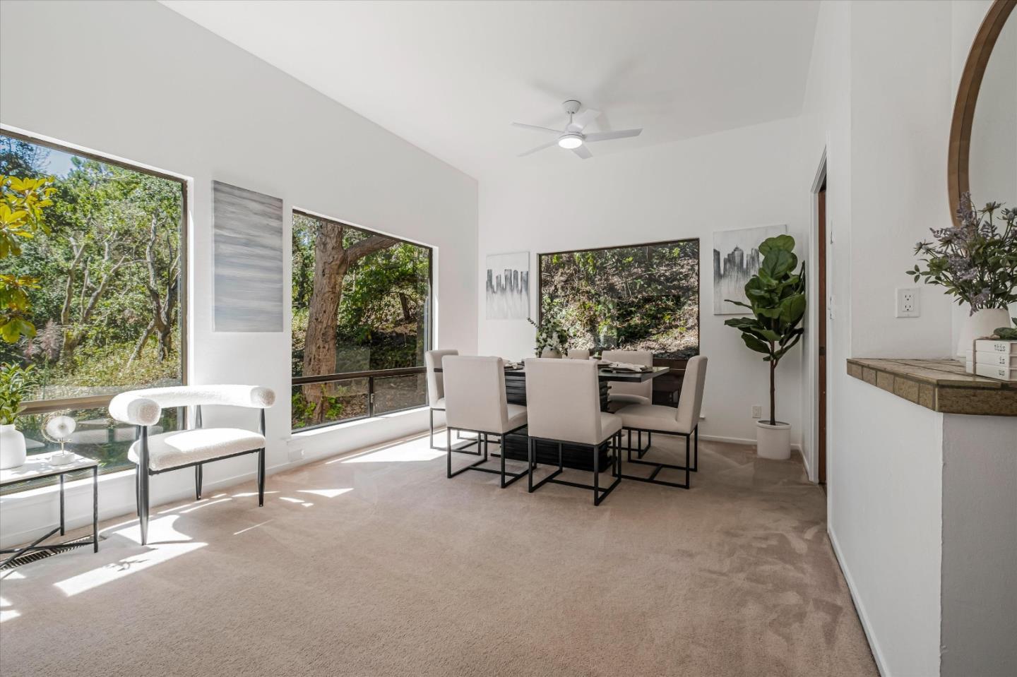 102 Robak DR