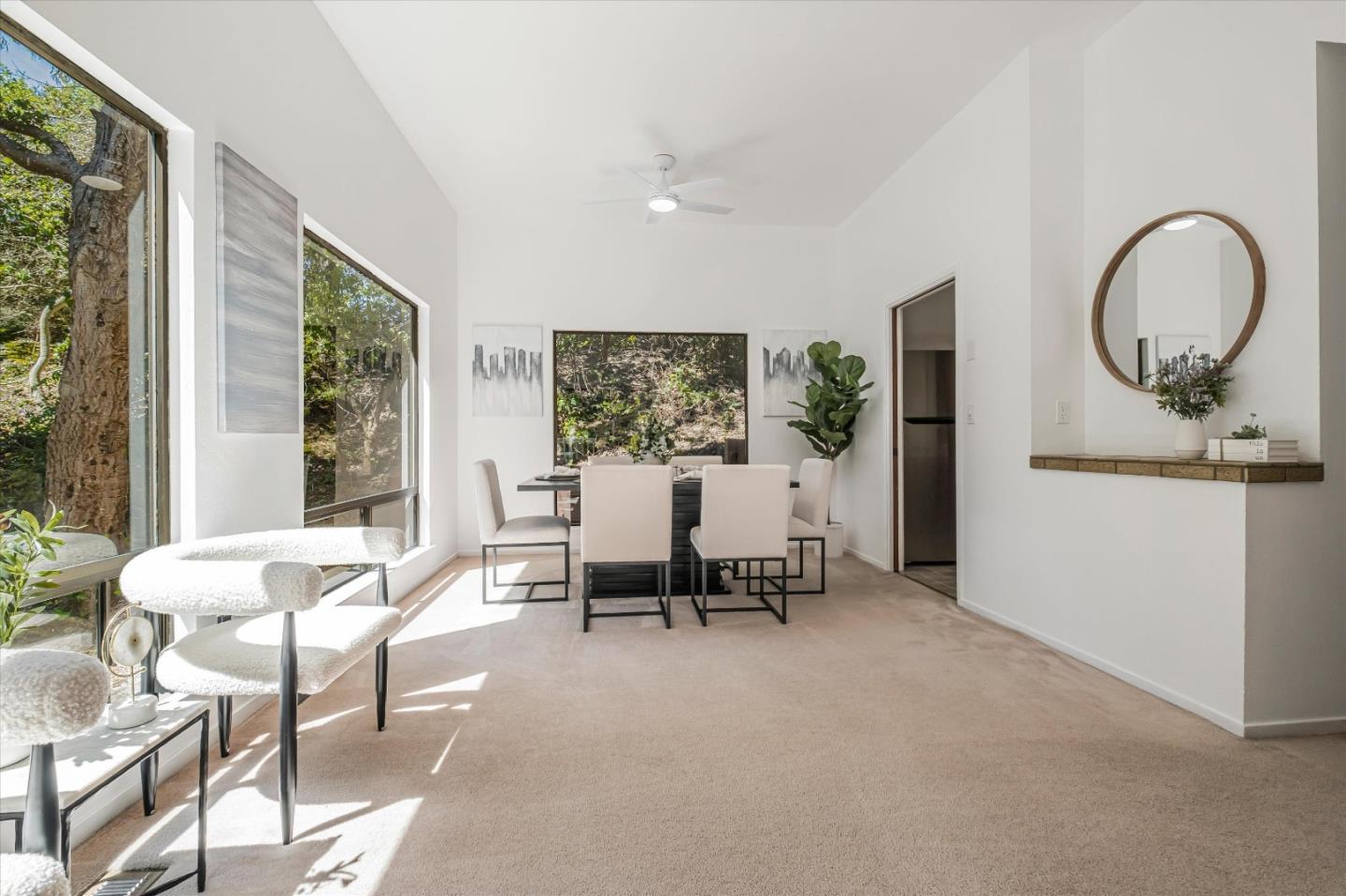 102 Robak DR