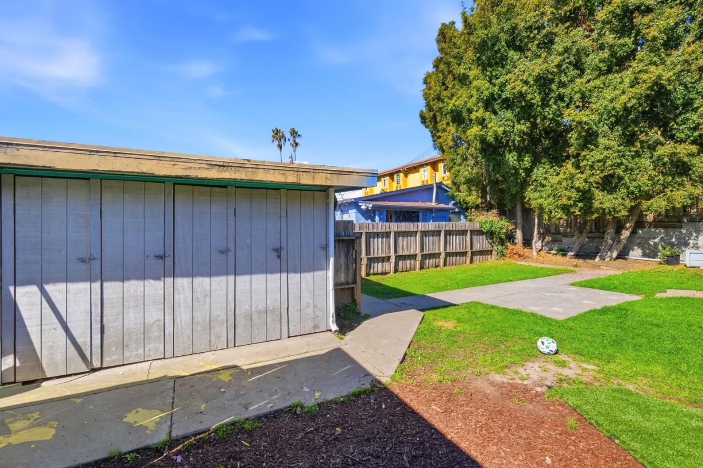 319 Jessie Street