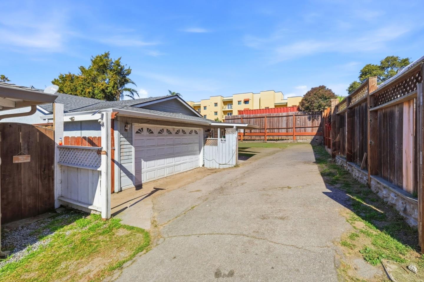 319 Jessie Street