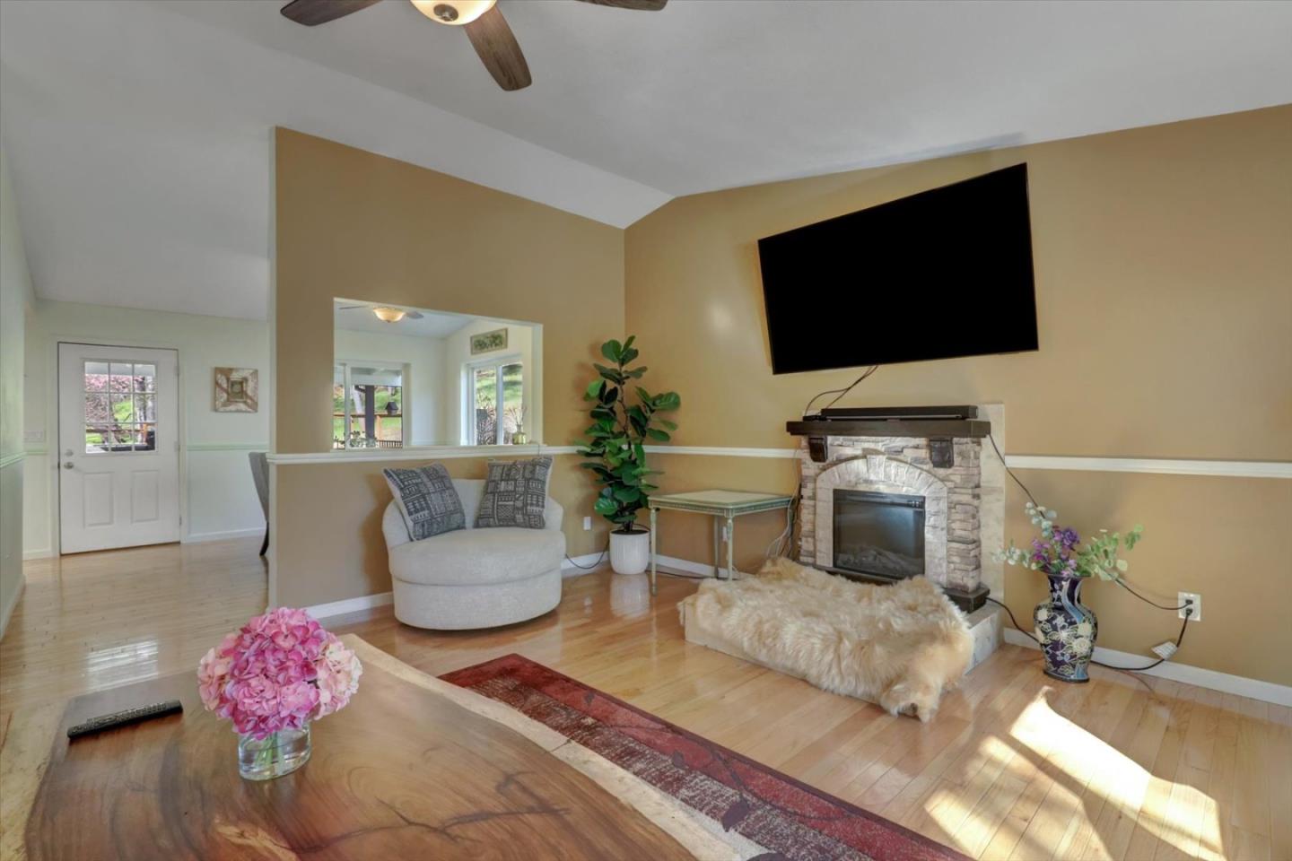 11544 Torrey Pines Drive