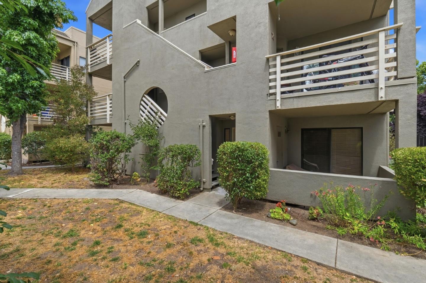 250 River ST 220