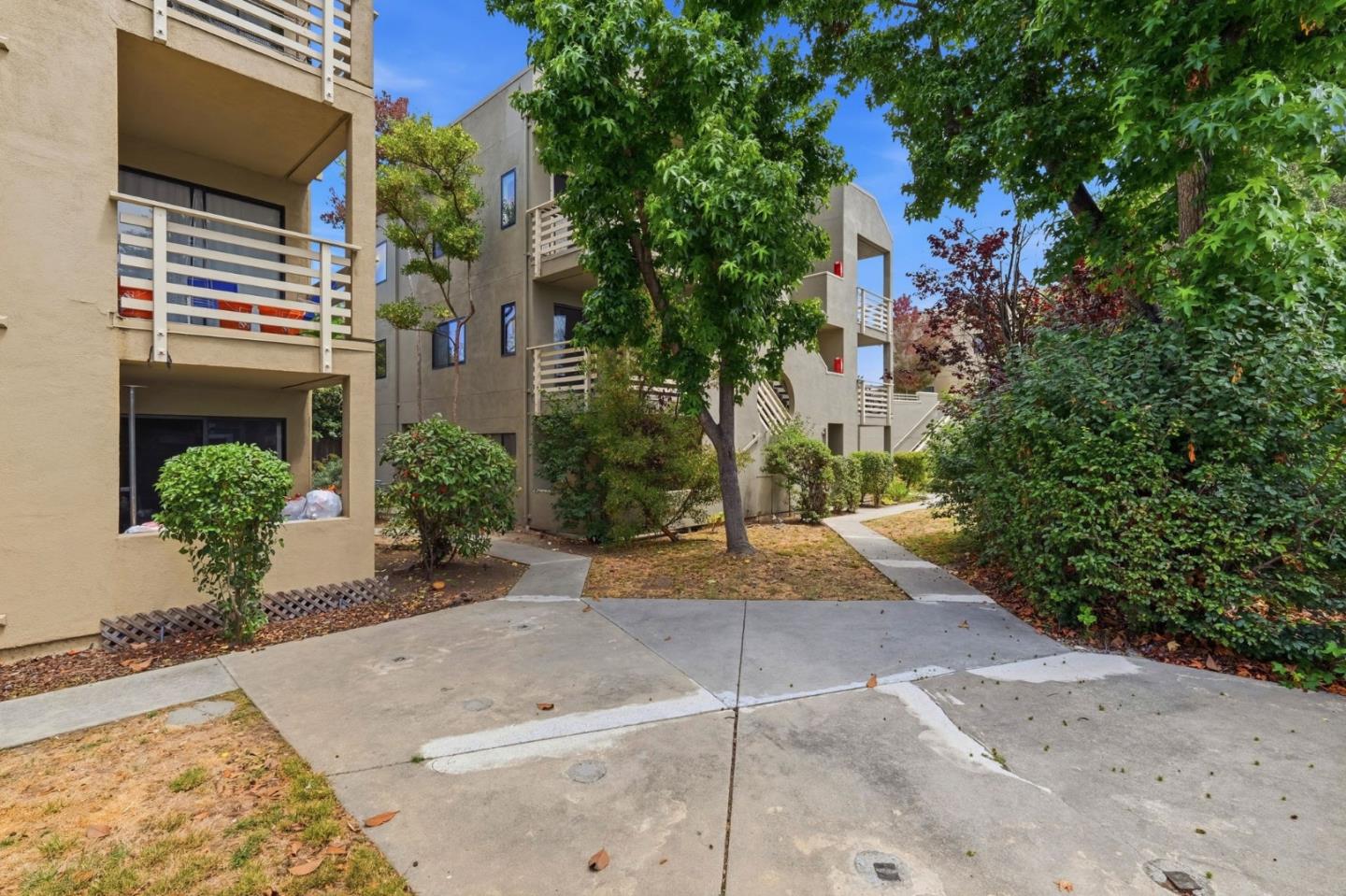 250 River ST 220