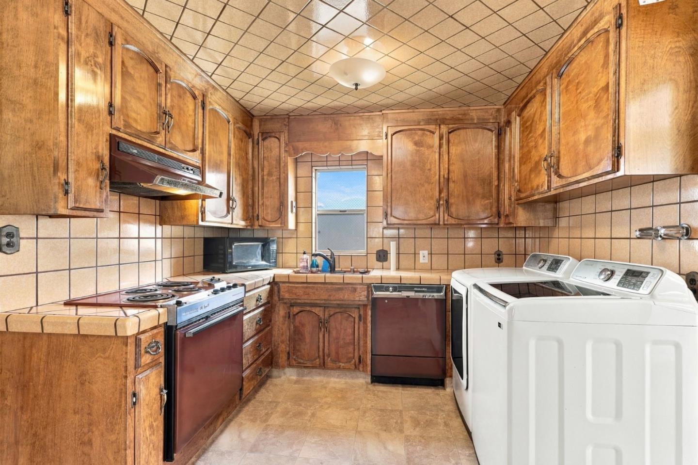 1250 Soquel AVE