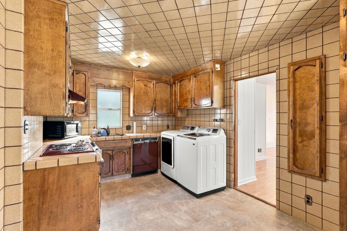 1250 Soquel AVE