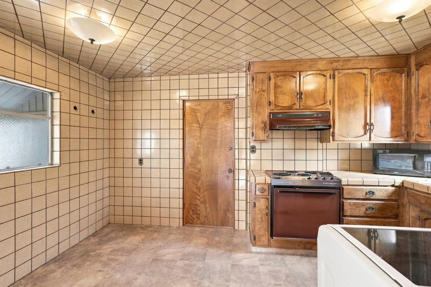 1250 Soquel AVE
